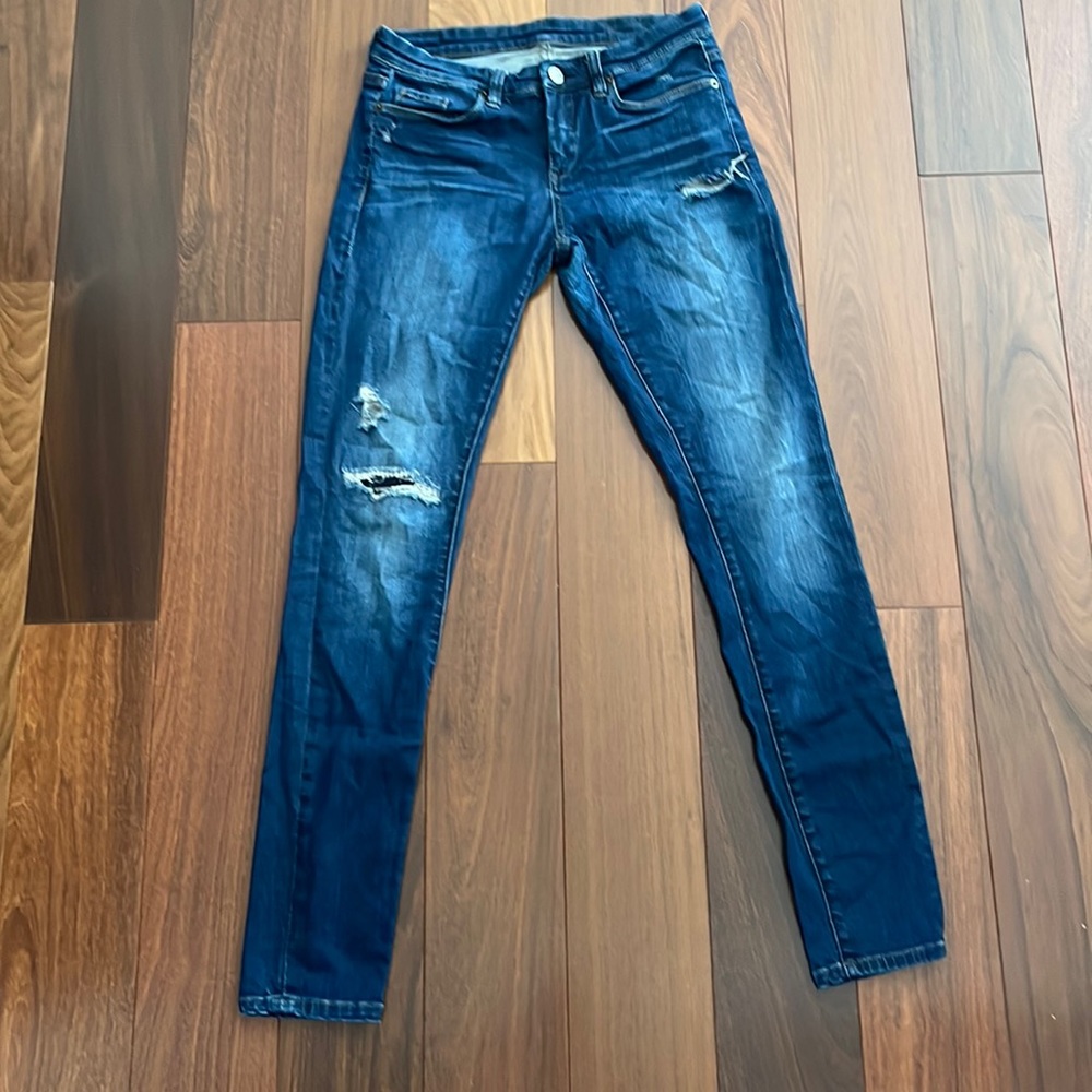 Blank NYC Distressed Skinny Jeans with rips size 27